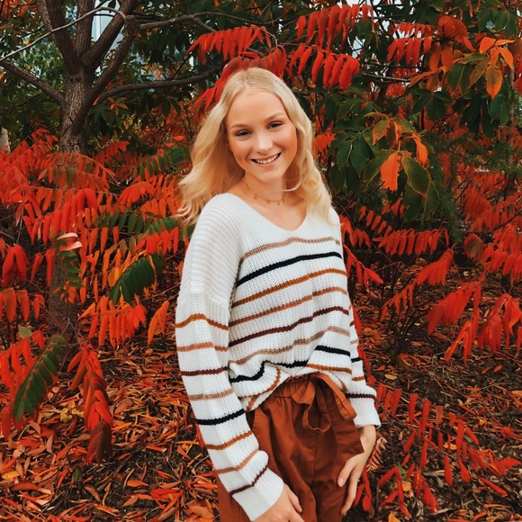 Meet your Posher, Mikayla - Picture 1 of 1